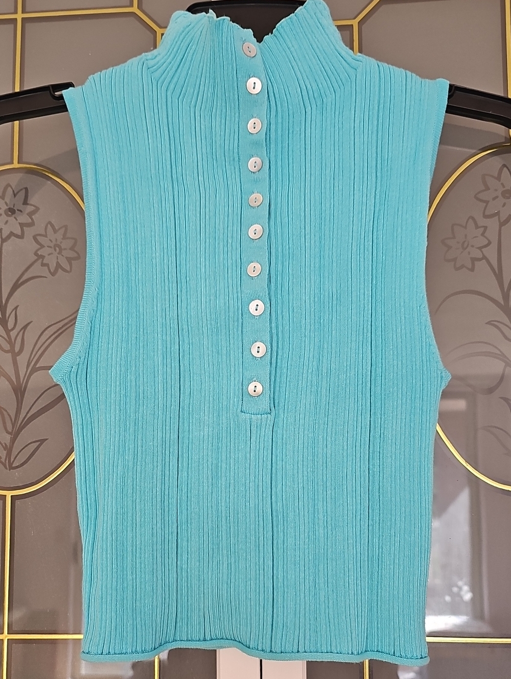 Sleeveless Ribbed Button-Back Top - Aqua - Picture 5 of 5